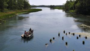 Boating_on_the_Welland_River_near_Niagara_Falls - Boating on the Welland River near Niagara Falls 300x169